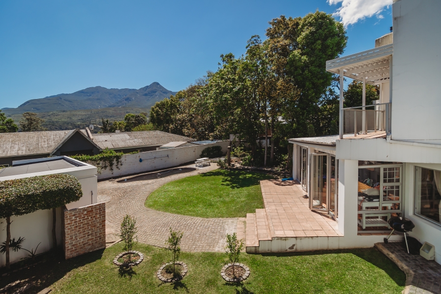 4 Bedroom Property for Sale in Heatherlands Western Cape